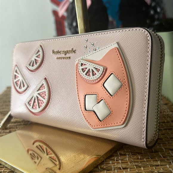 Kate spade embellished Zip around wallet EUC - Picture 3 of 17